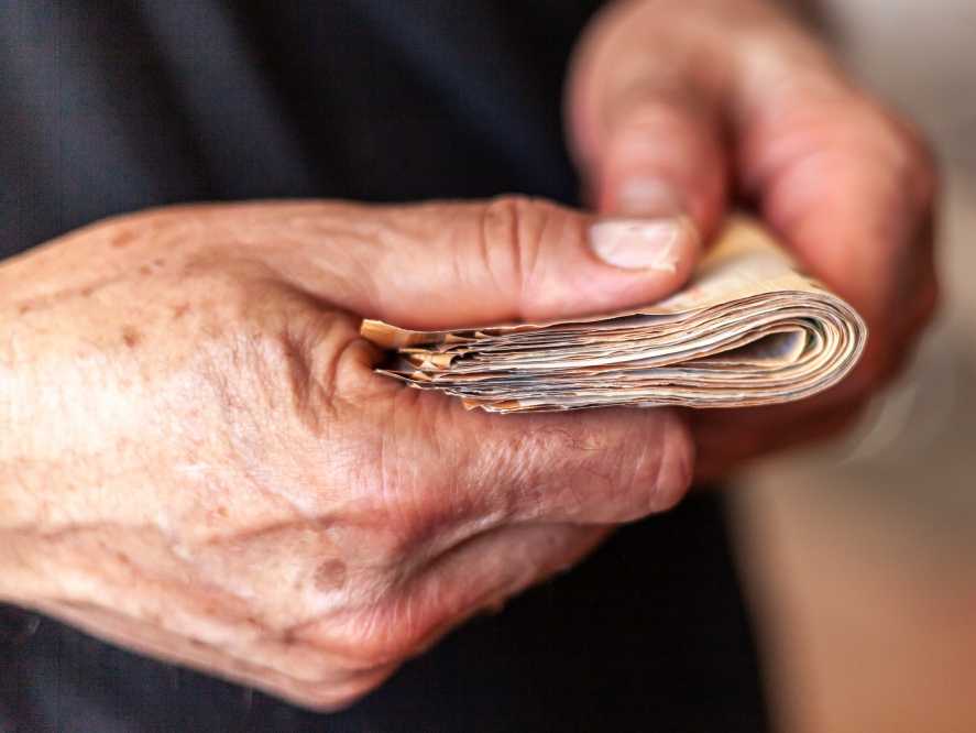  真的有“数字繁荣”吗？聊聊被税务总局盯上的“开票经济” 新闻