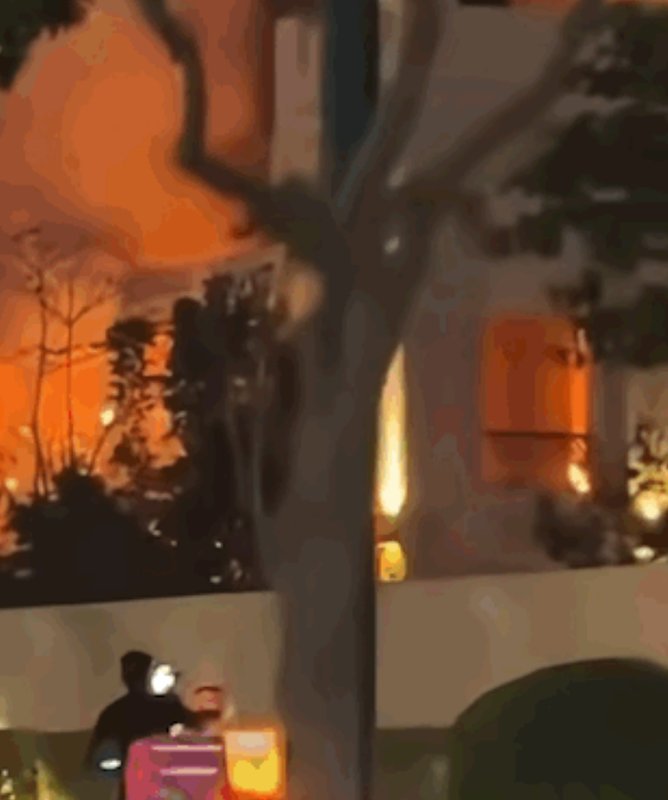  地缘冲突视角下：迪拜金融枢纽的系统性风险与重构 IT技术