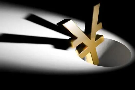  信用卡年费悄然累积，消费者权益屡遭侵害；银行提醒缺失引发维权风波。 新闻