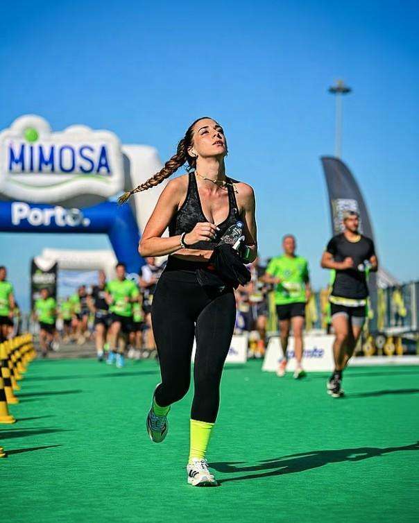  悲伤化作脚步；鲁特·卡多索在父亲节赛道上，重温若塔的20号荣光。 体育新闻 悲伤化作脚步；鲁特·卡多索在父亲节赛道上，重温若塔的20号荣光。 体育新闻