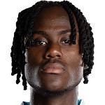  信仰守护赛场瞬间；查洛巴脚踝未断，感恩主恩典。 体育新闻