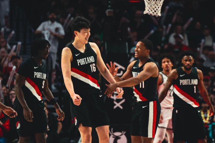  时隔多场后重返赛场；杨瀚森末节稳定发挥；开拓者轻松取胜篮网。 体育新闻 时隔多场后重返赛场；杨瀚森末节稳定发挥；开拓者轻松取胜篮网。 体育新闻