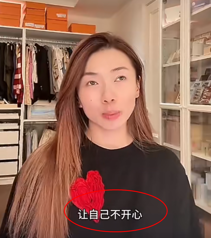 那个笑着说"都过去了"的女孩，让人心疼了整整七年